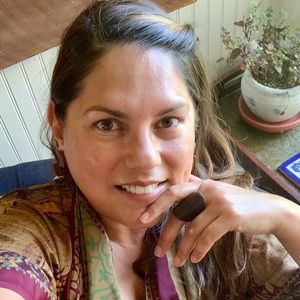 Meet your Posher, Nita